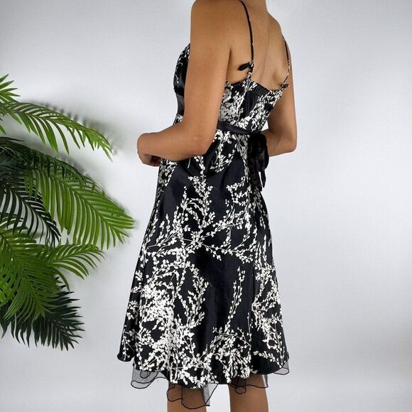 Vintage Y2K Black & White Floral Fairy Grunge Knee Length Babydoll Dress / L - Picture 2 of 8
